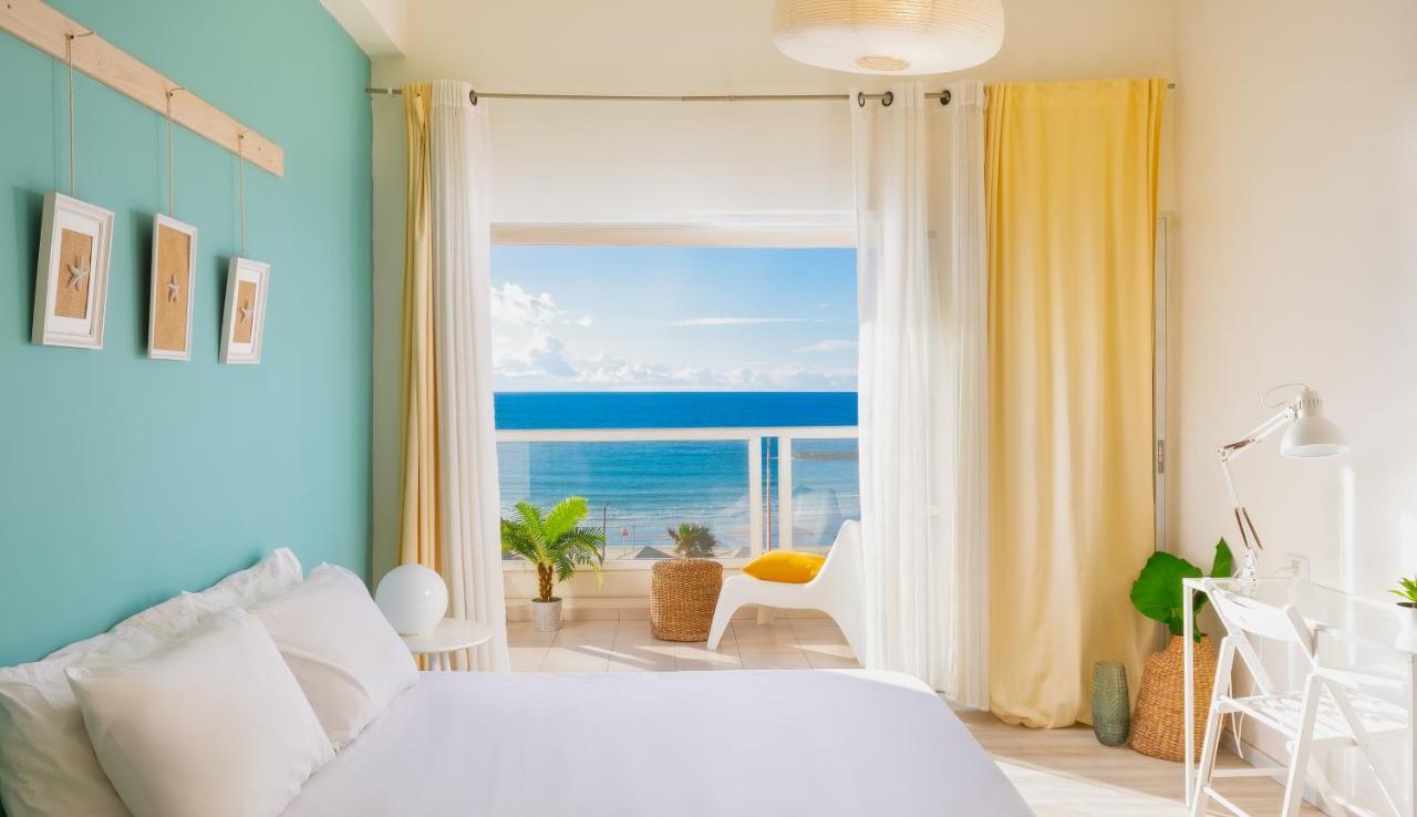 4 Bedroom Apartment On The Beach 特拉维夫 外观 照片
