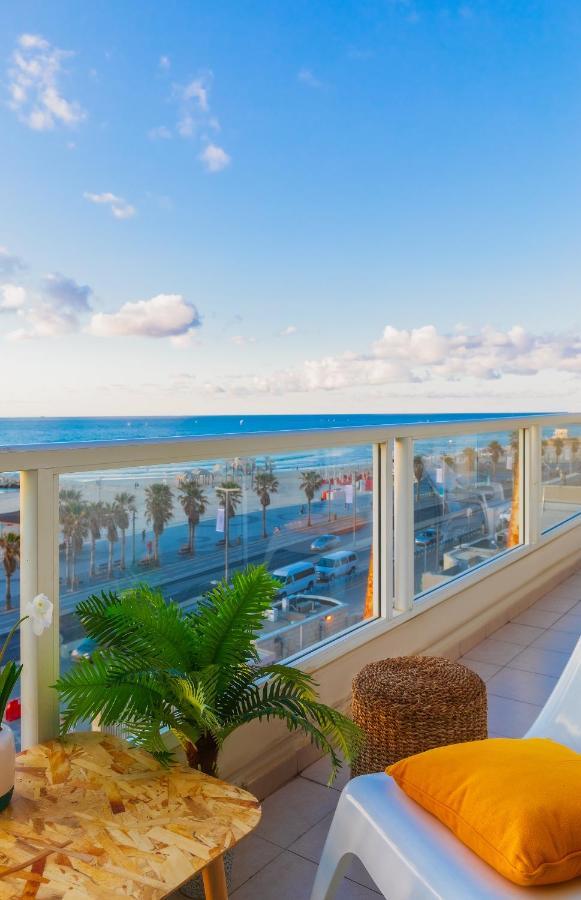4 Bedroom Apartment On The Beach 特拉维夫 外观 照片