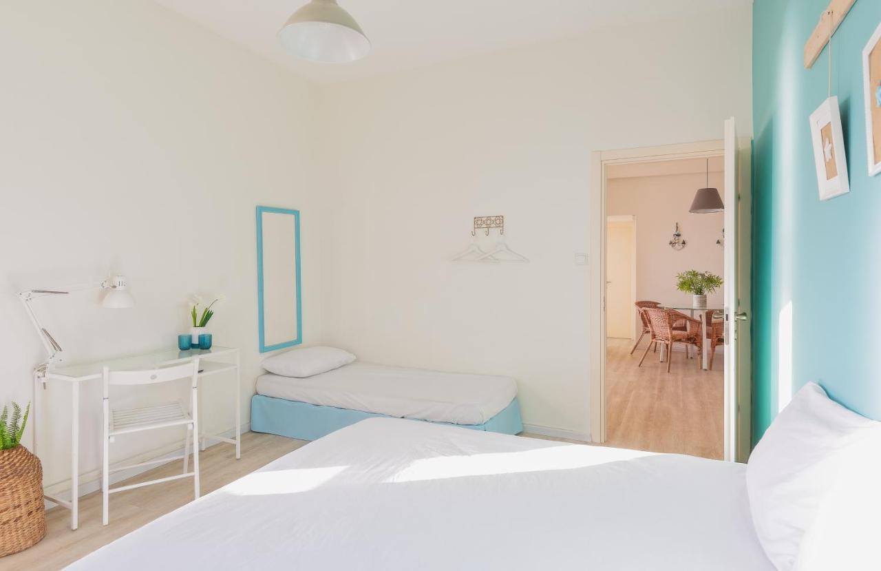 4 Bedroom Apartment On The Beach 特拉维夫 外观 照片